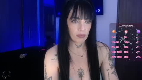 Snapshot of violett_hottie chatting on 07.06.26 violett Independent model online show from 07.06.26