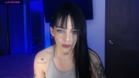 Snapshot of violett_hottie chatting on 07.16.26 violett Independent model online show from 07.16.26