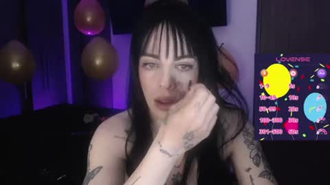 Snapshot of violett_hottie chatting on 07.22.26 violett Independent model online show from 07.22.26