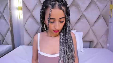 Violett  online show from 01.06.26