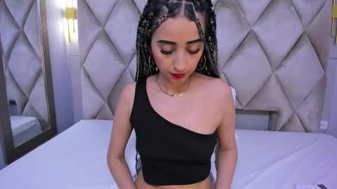 Violett  online show from 01.08.26