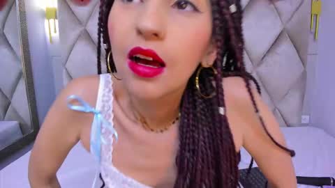 Violett  online show from 02.14.26