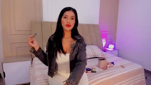 violetta_bold online show from 03.14.26