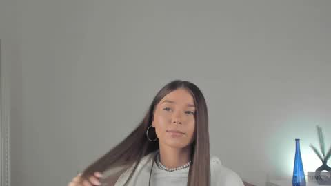 Snapshot of violetta_finch chatting on 02.11.25 violetta_finch online show from 02.11.25