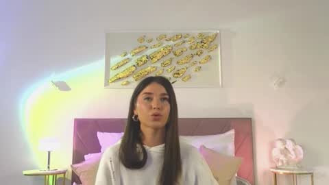 Snapshot of violetta_finch chatting on 12.14.25 violetta_finch online show from 12.14.25