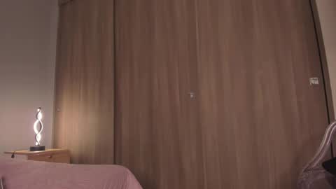 violetta independent model online show from 12.28.24