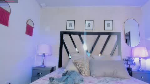 Snapshot of violettaa_stone chatting on 03.31.26 Violettaa online show from 03.31.26