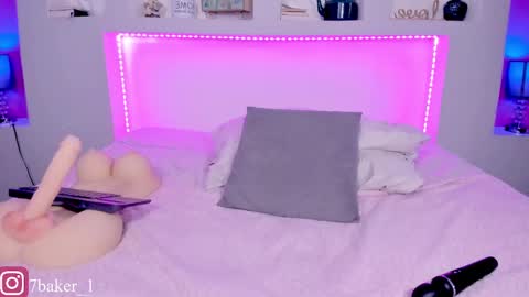 ViolettaBaker online show from 02.04.25