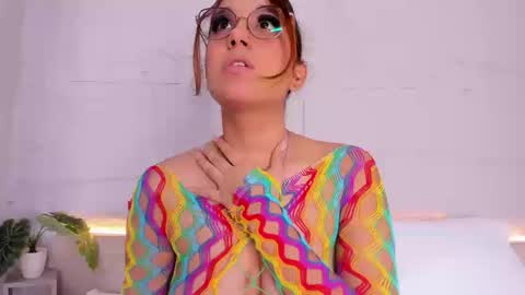 Violetta  online show from 09.23.25