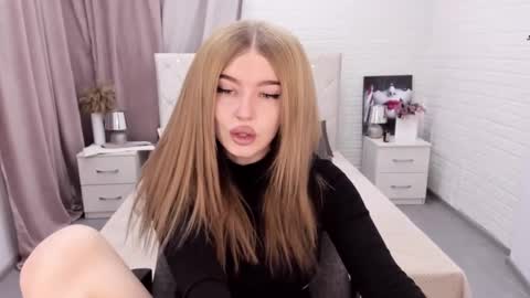 ViolettaOtis online show from 12.21.24