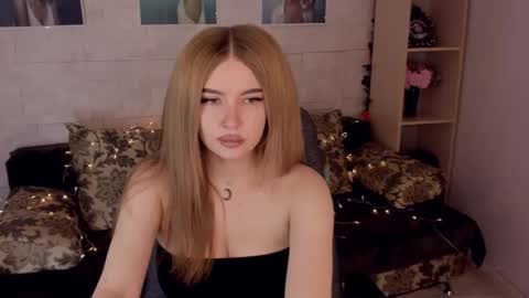 ViolettaOtis online show from 01.03.25