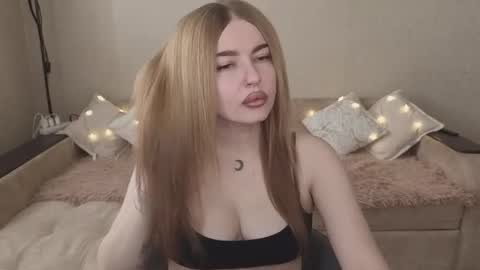 ViolettaOtis online show from 10.05.25