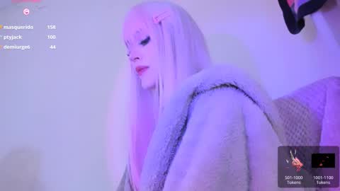 Snapshot of violettbones chatting on 12.28.24 Violett online show from 12.28.24