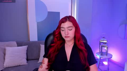 Violett Castel online show from 03.05.25