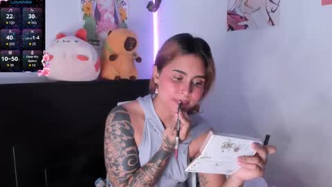 Snapshot of violetteramirez01 chatting on 01.19.25 Violette  online show from 01.19.25