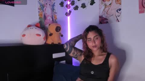 Snapshot of violetteramirez01 chatting on 01.21.25 Violette  online show from 01.21.25