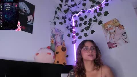 Snapshot of violetteramirez01 chatting on 01.24.25 Violette  online show from 01.24.25