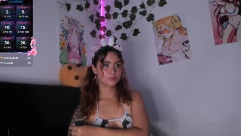 Snapshot of violetteramirez01 chatting on 01.31.25 Violette  online show from 01.31.25