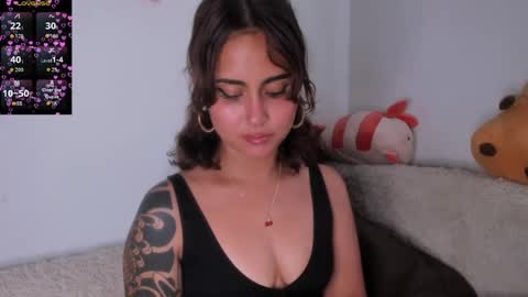 Snapshot of violetteramirez01 chatting on 09.08.25 Violette  online show from 09.08.25