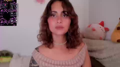 Snapshot of violetteramirez01 chatting on 09.25.25 Violette  online show from 09.25.25