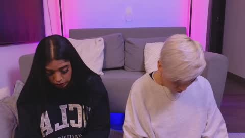 Violet online show from 12.11.24