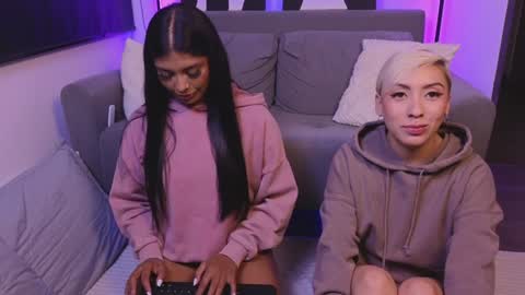 Violet online show from 01.11.25