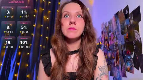 Snapshot of violettmo0n chatting on 02.22.26 Next stream 1522026 400 GMT 3 online show from 02.22.26