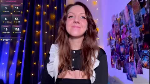 Snapshot of violettmo0n chatting on 03.04.26 Next stream 1522026 400 GMT 3 online show from 03.04.26