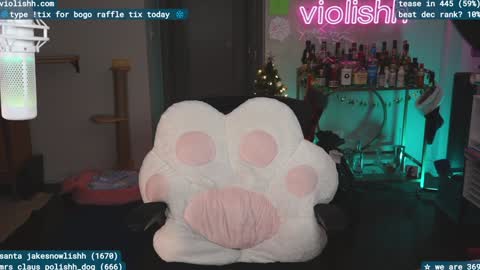 Snapshot of violishh chatting on 12.18.24 follow me on twitter violishh and ig violishh  online show from 12.18.24