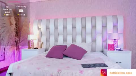 VIOLLET online show from 02.17.26