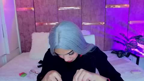 viollettebylyly online show from 10.08.25