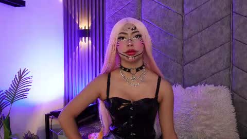 viollettebylyly online show from 06.18.26