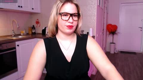 Snapshot of vip_juicy chatting on 02.28.25 VelvettTime online show from 02.28.25