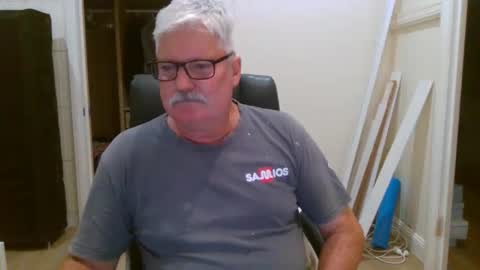 Snapshot of viper654321 chatting on 01.12.26 viper654321 online show from 01.12.26