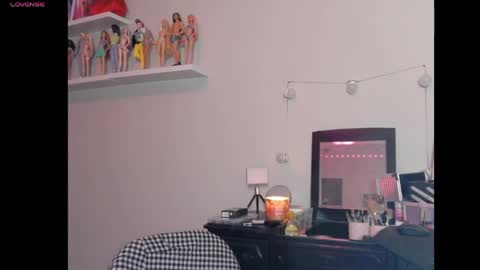 Snapshot of viperthedoll chatting on 03.17.26 Viper online show from 03.17.26