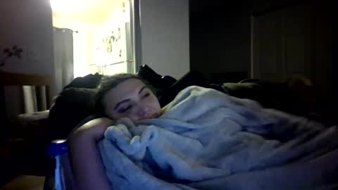 Snapshot of virgorian_enigma chatting on 12.17.25 priscilla online show from 12.17.25