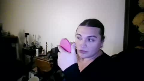 Snapshot of virgorian_enigma chatting on 01.12.26 priscilla online show from 01.12.26