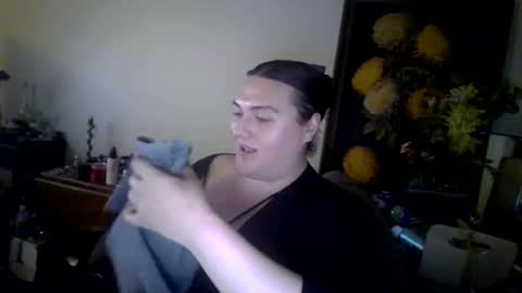 Snapshot of virgorian_enigma chatting on 05.25.26 priscilla online show from 05.25.26