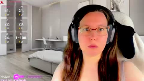 Snapshot of visecret chatting on 07.06.26 Victoria Romans online show from 07.06.26