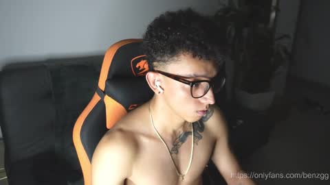 VITO BENZ online show from 12.20.25