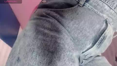 Snapshot of vitoria23_ chatting on 12.05.25 victoria 3 online show from 12.05.25