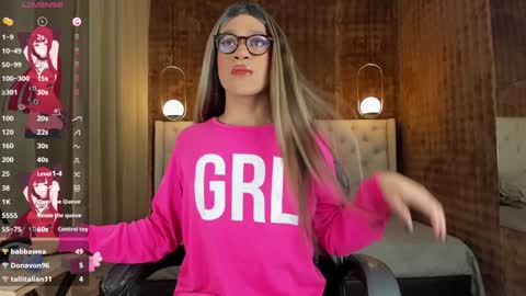 VittaaaPlease help me with your thumbs up its important  online show from 01.03.25