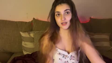 Snapshot of vivalenti_kiss chatting on 11.23.25 vivalenti_kiss online show from 11.23.25