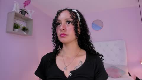 Vivi online show from 12.17.25