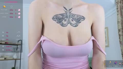 Snapshot of vivian_delot chatting on 12.19.25 Sofia online show from 12.19.25