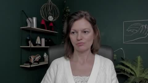 Vivian online show from 11.27.25