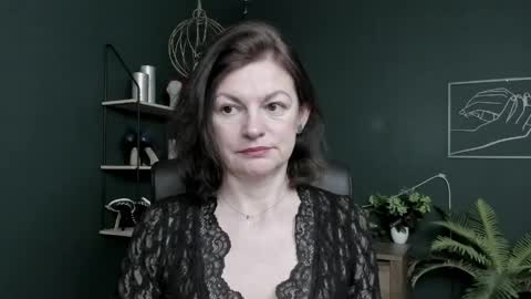 Vivian online show from 04.27.26