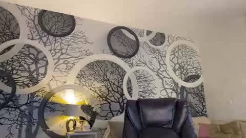 Vivian Evans online show from 06.11.26