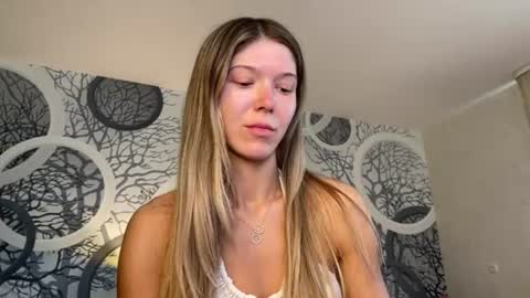 Vivian Evans online show from 06.22.26
