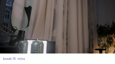 vivian_qwerty online show from 12.15.24